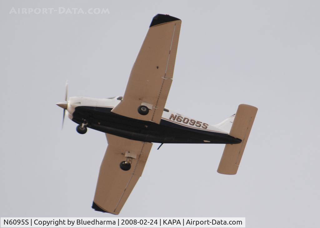 N6095S, 2007 Piper PA-28-181 Archer II C/N 2843662, Touch and Go on 17L.