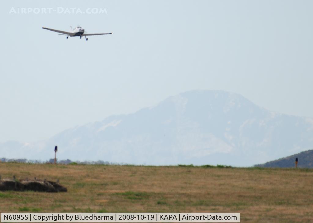 N6095S, 2007 Piper PA-28-181 Archer II C/N 2843662, Touch and Go on 35R.