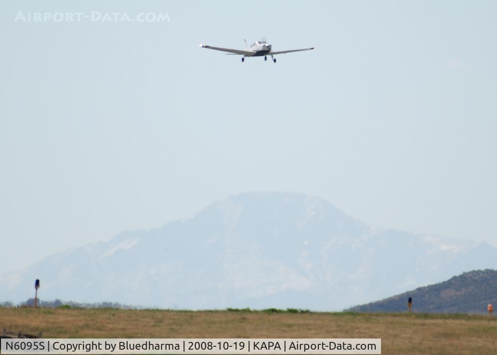 N6095S, 2007 Piper PA-28-181 Archer II C/N 2843662, Touch and Go on 35R.