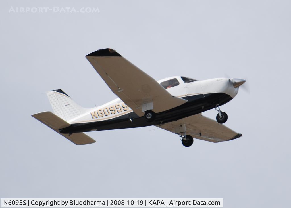 N6095S, 2007 Piper PA-28-181 Archer II C/N 2843662, Touch and Go on 35R.