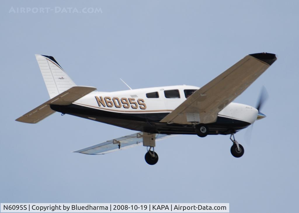 N6095S, 2007 Piper PA-28-181 Archer II C/N 2843662, Touch and Go on 35R.