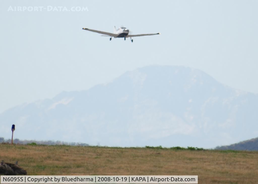 N6095S, 2007 Piper PA-28-181 Archer II C/N 2843662, Touch and Go on 35R.