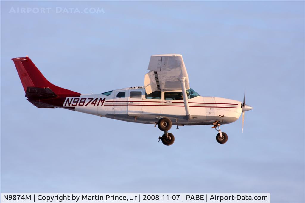 N9874M, 1981 Cessna 207A C/N 20700745, Short final to 18