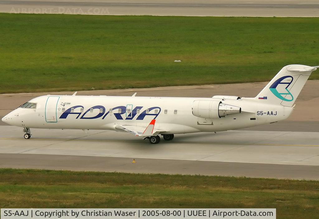 S5-AAJ, 2004 Bombardier CRJ-200ER (CL-600-2B19) C/N 8010, Adria
