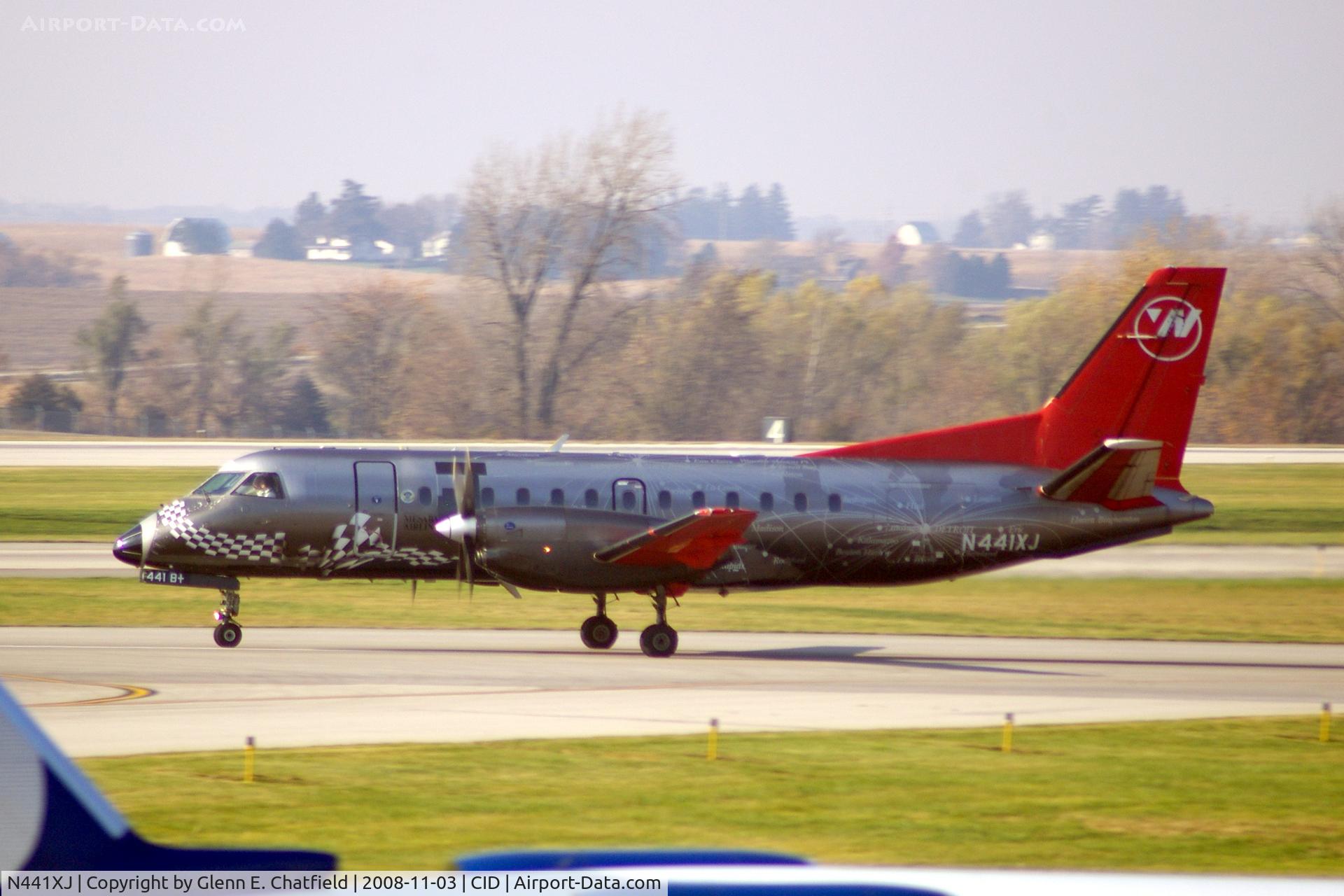 N441XJ, 1998 Saab 340B C/N 340B441, Departing Runway 13
