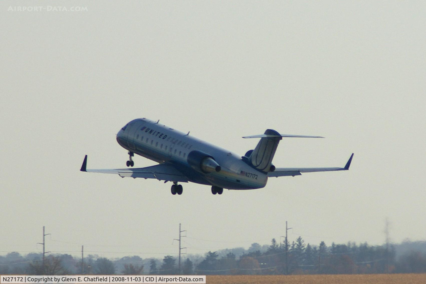 N27172, 1997 Canadair CRJ-200LR (CL-600-2B19) C/N 7172, Departing Runway 13