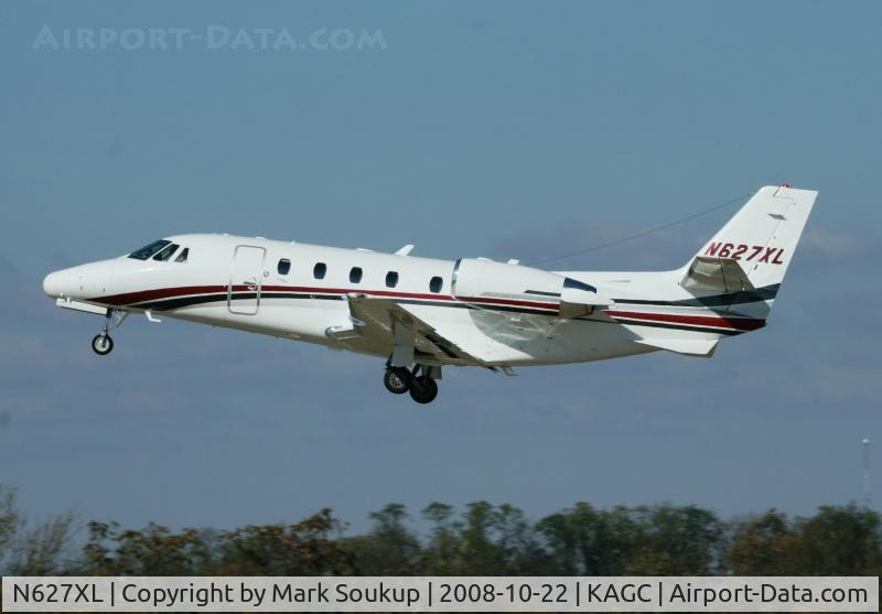 N627XL, 2001 Cessna 560XL C/N 560-5149, N627XL Leaving KAGC