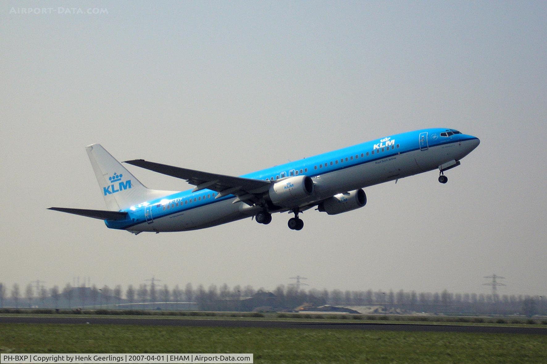 PH-BXP, 2001 Boeing 737-9K2 C/N 29600, Departure from Polderbaan / runway