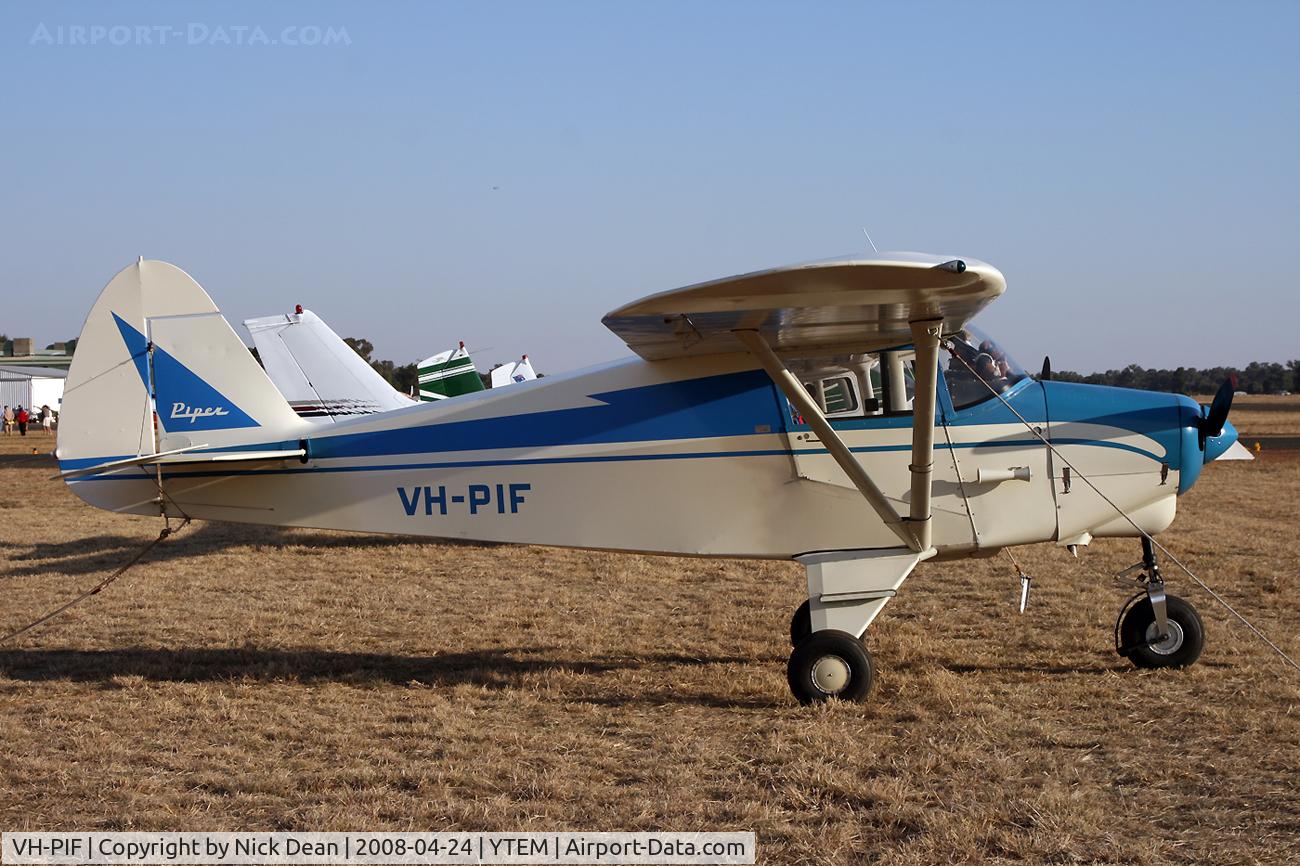 VH-PIF, 1961 Piper PA-22-108 Colt C/N 22-8210, .