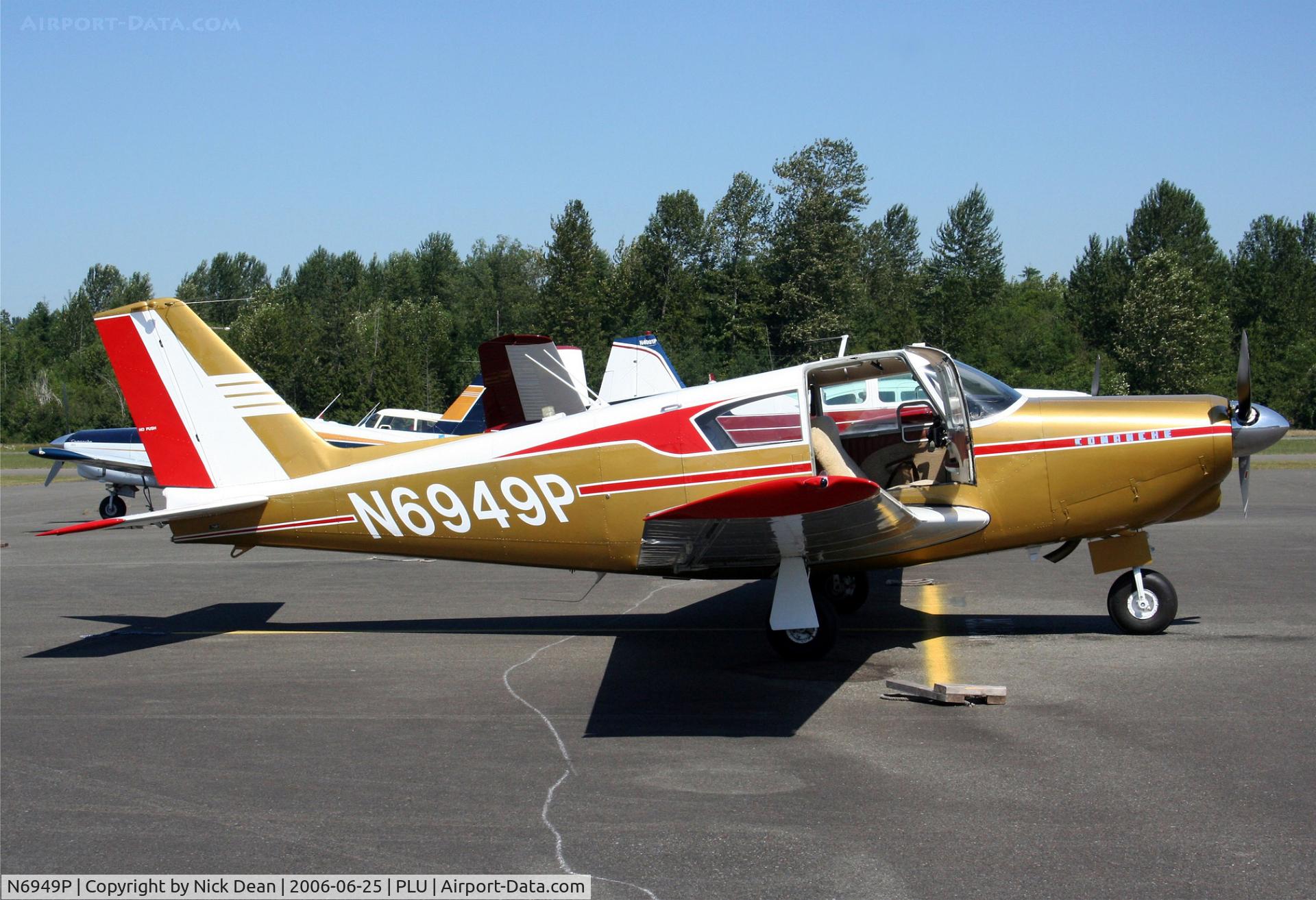 N6949P, 1960 Piper PA-24 Comanche C/N 24-2084, .