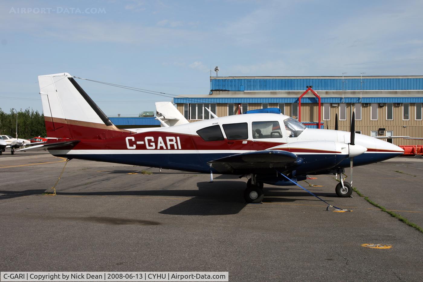 C-GARI, Piper PA-23-250 C/N 27-7305169, CYHU St. Hubert