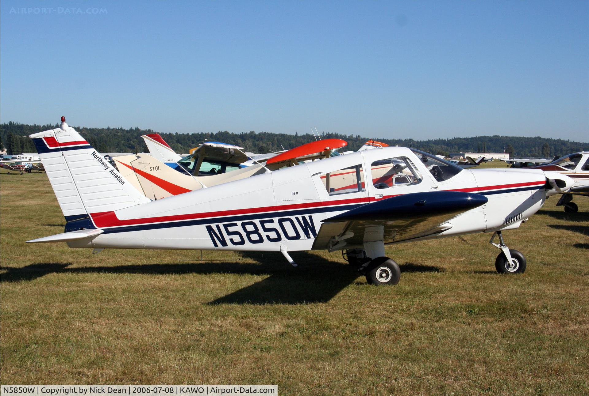 N5850W, 1965 Piper PA-28-160 Cherokee C/N 28-2296, .