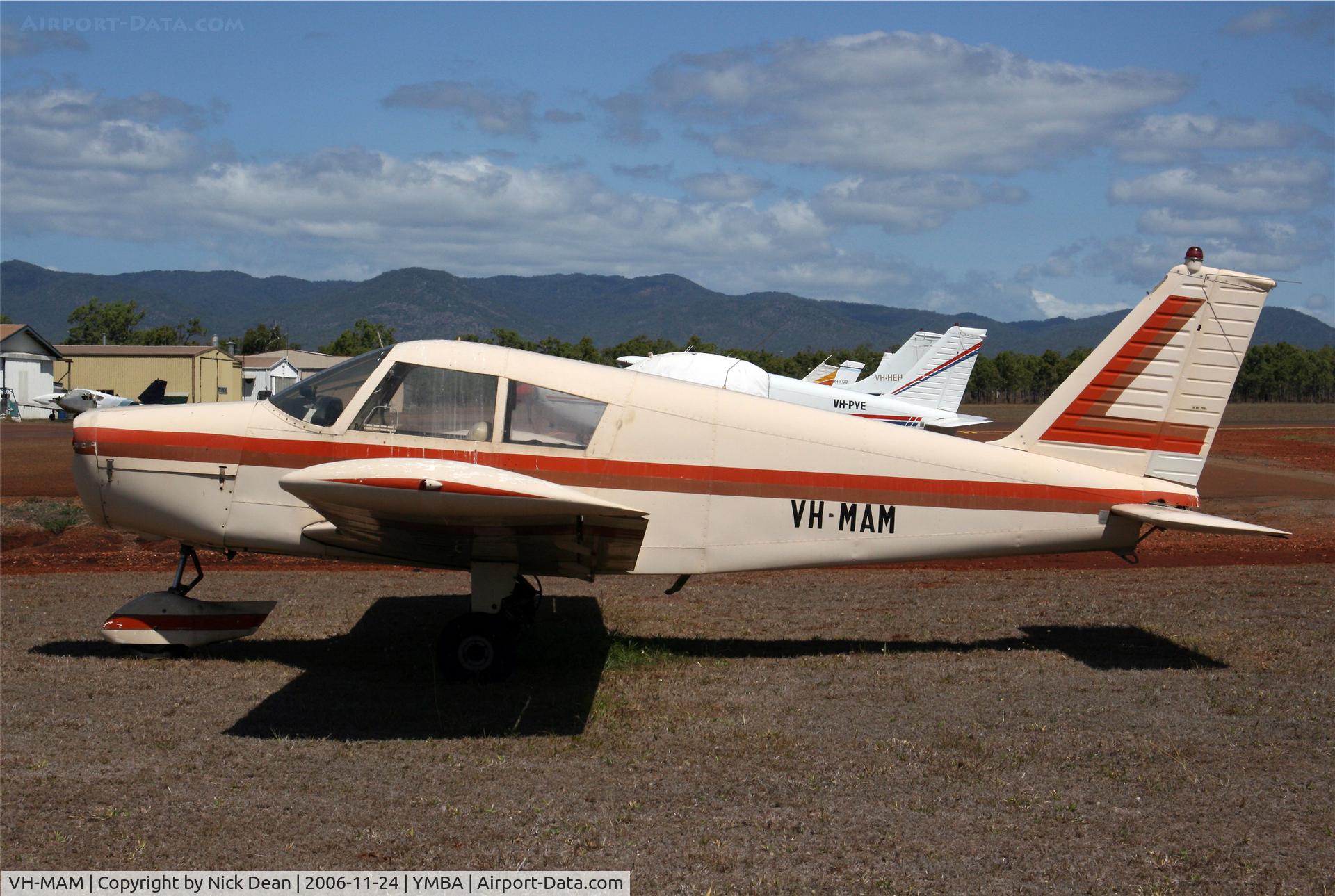 VH-MAM, 1970 Piper PA-28-140 C/N 28-26734, .