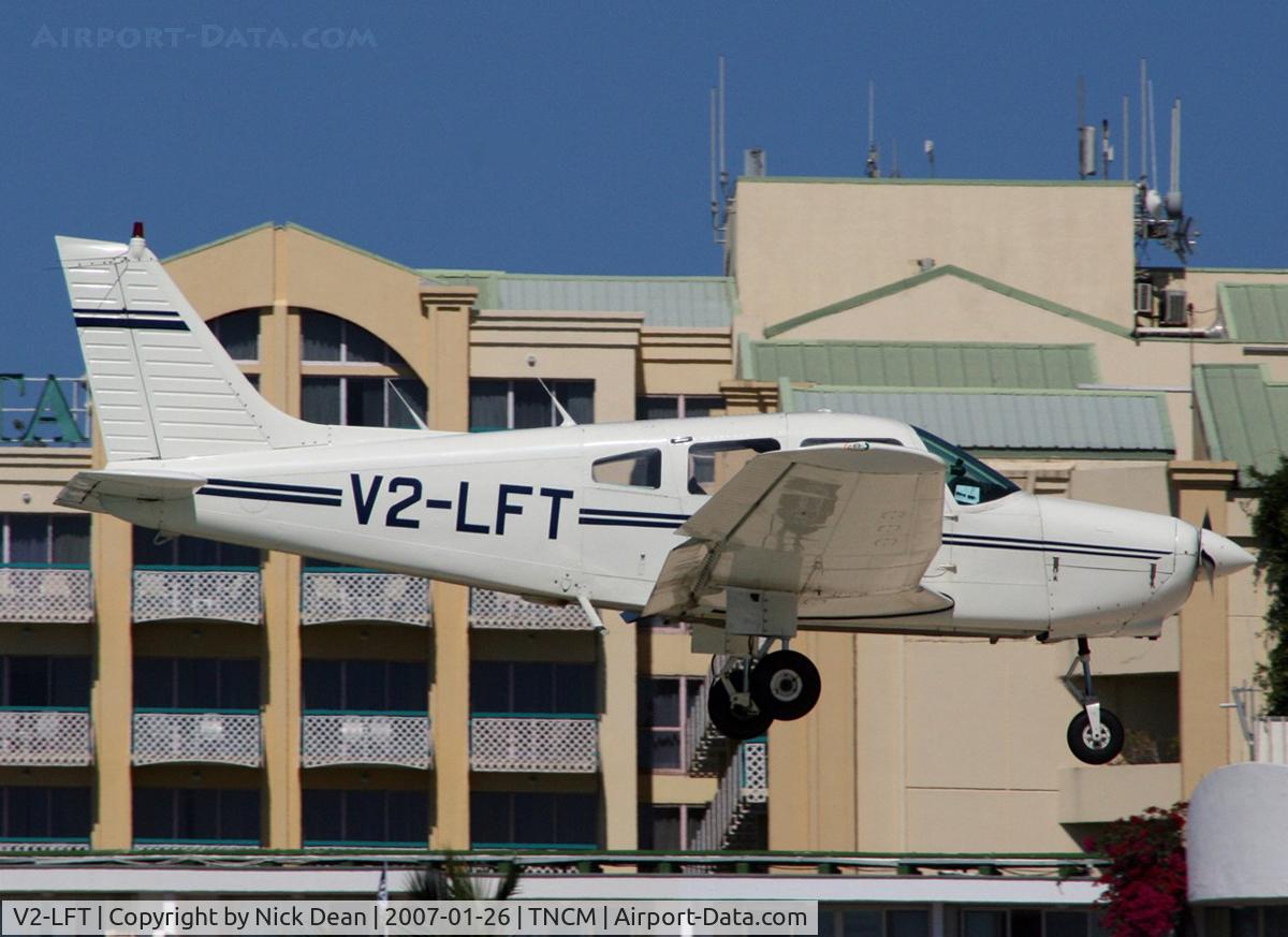V2-LFT, 1982 Piper PA-28-151 Cherokee Warrior II C/N 28-8216105, .