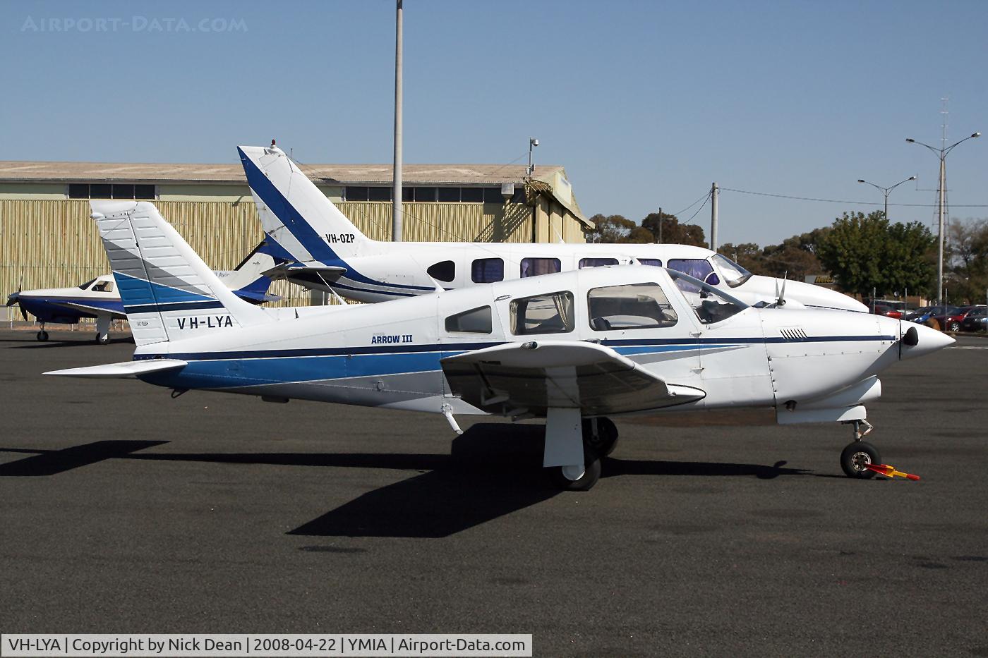 VH-LYA, 1977 Piper PA-28R-201T Cherokee Arrow III C/N 28R-7703299, /