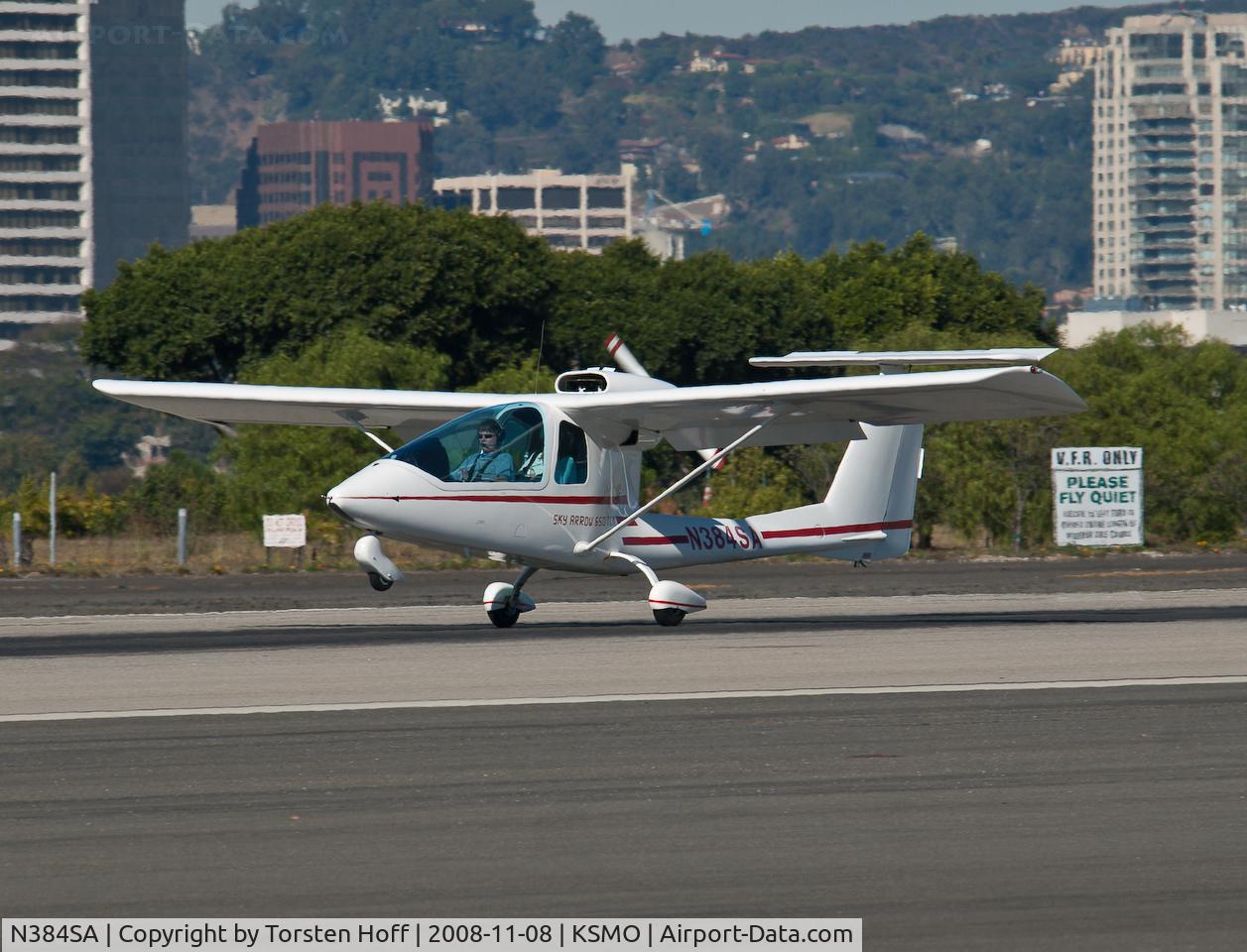 N384SA, 2000 Iniziative Industriali Italiane SKY ARROW 650TCN C/N CN006, N384SA arriving on RWY 21