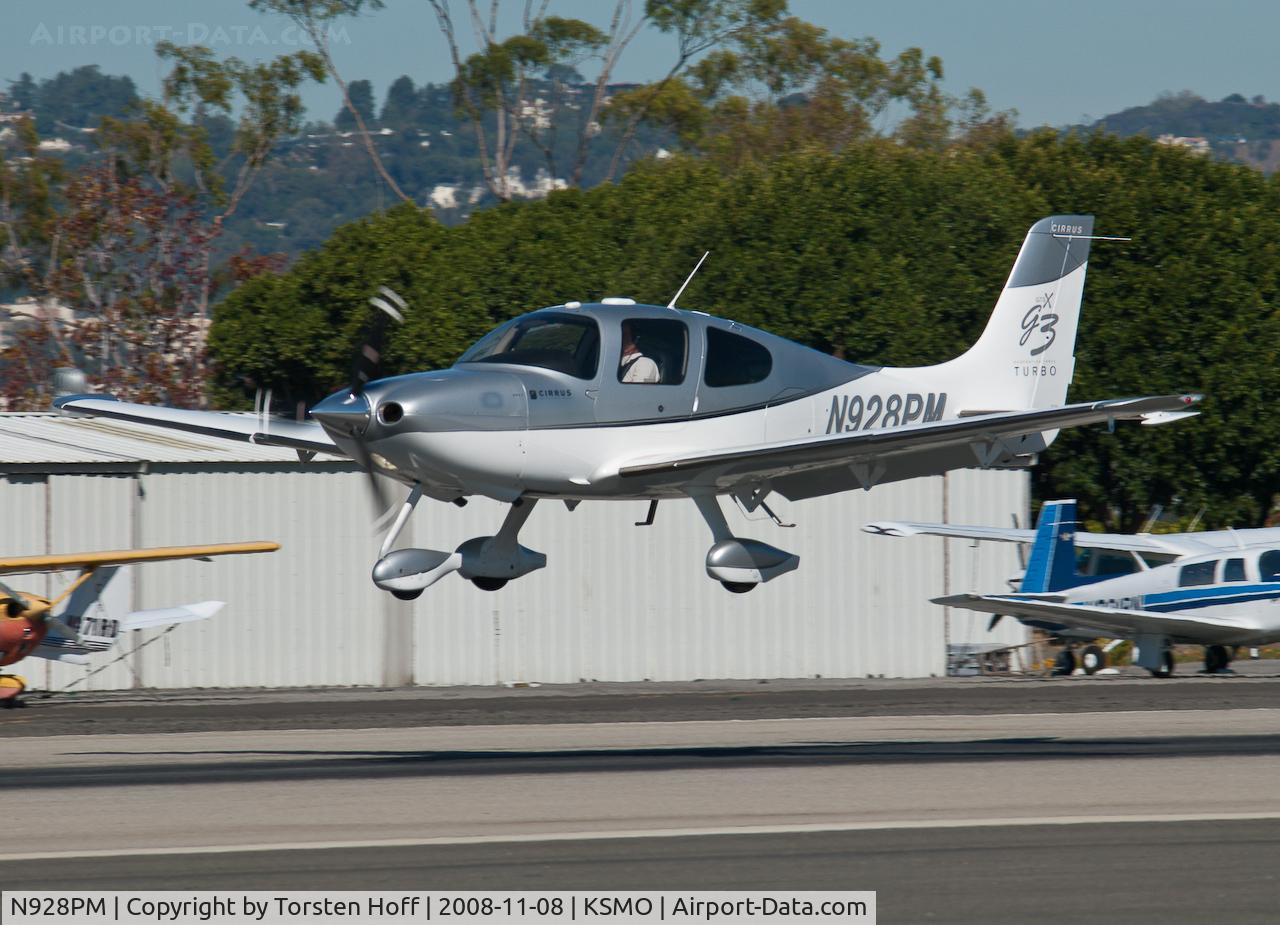 N928PM, 2007 Cirrus SR22 G3 GTSX Turbo C/N 2712, N928PM arriving on RWY 21