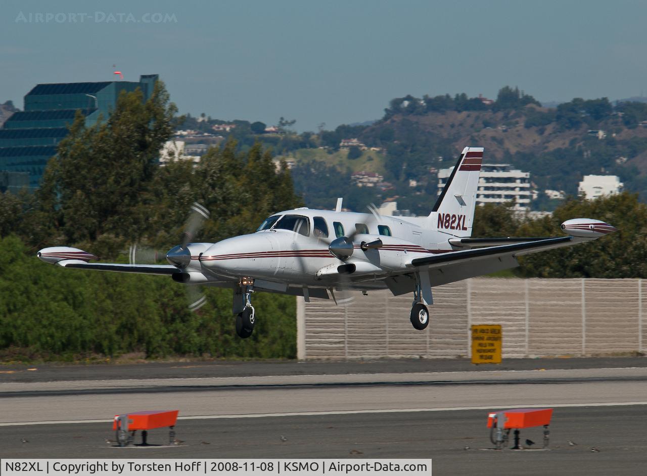 N82XL, 1981 Piper PA-31T2 Cheyenne IIXL C/N 31T-8166034, N82XL arriving on RWY 21