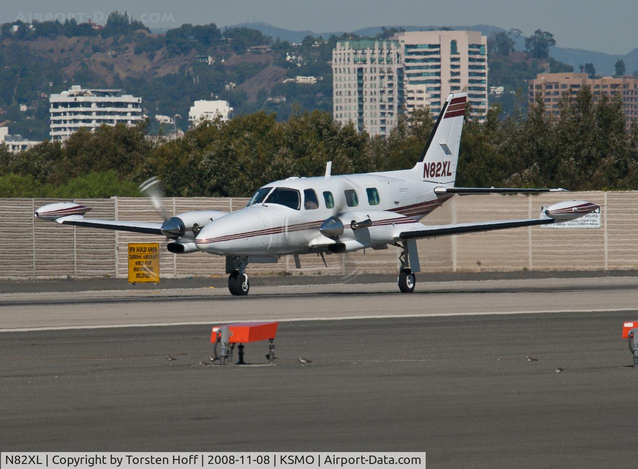 N82XL, 1981 Piper PA-31T2 Cheyenne IIXL C/N 31T-8166034, N82XL departing from RWY 21