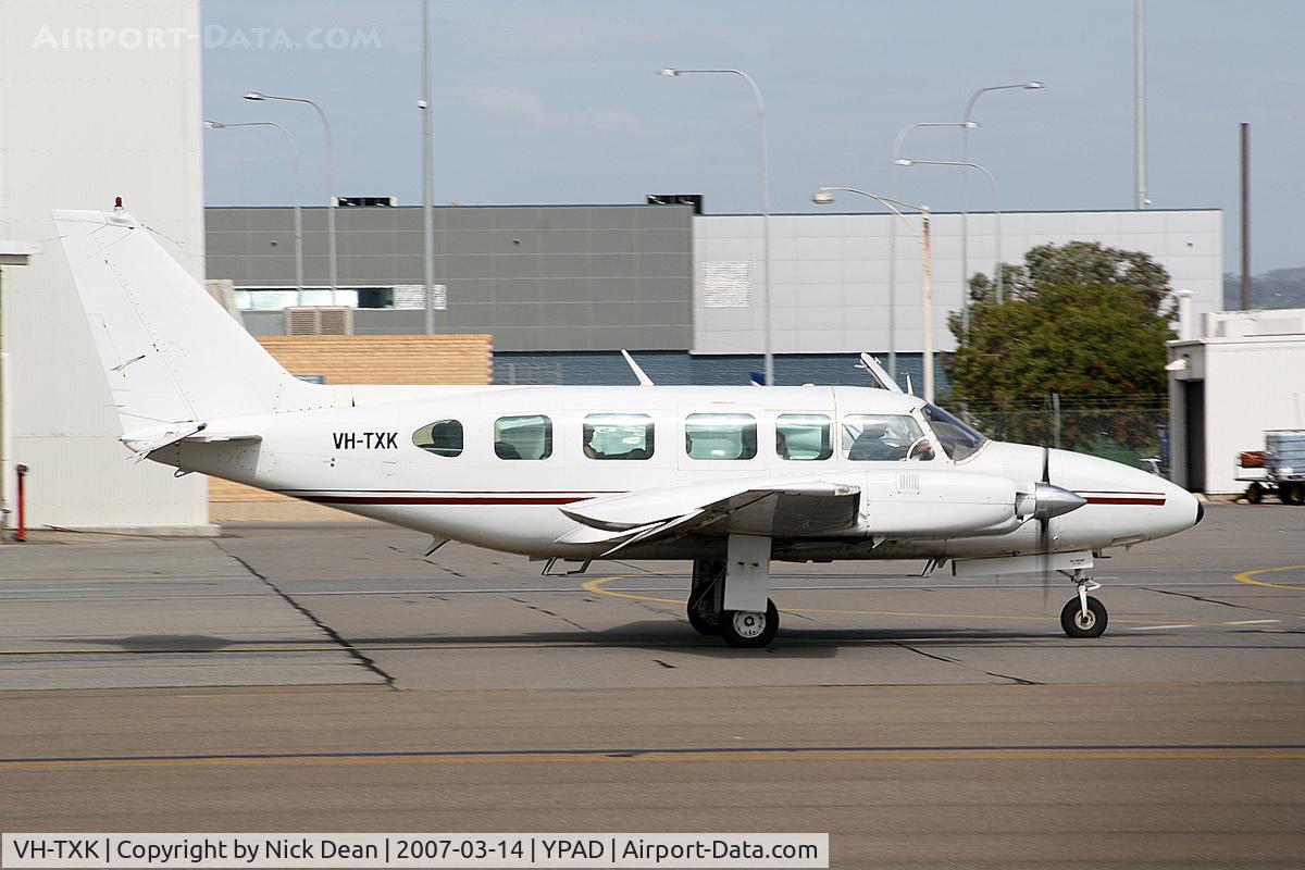 VH-TXK, 1974 Piper PA-31-350 Chieftain C/N 31-7405189, /