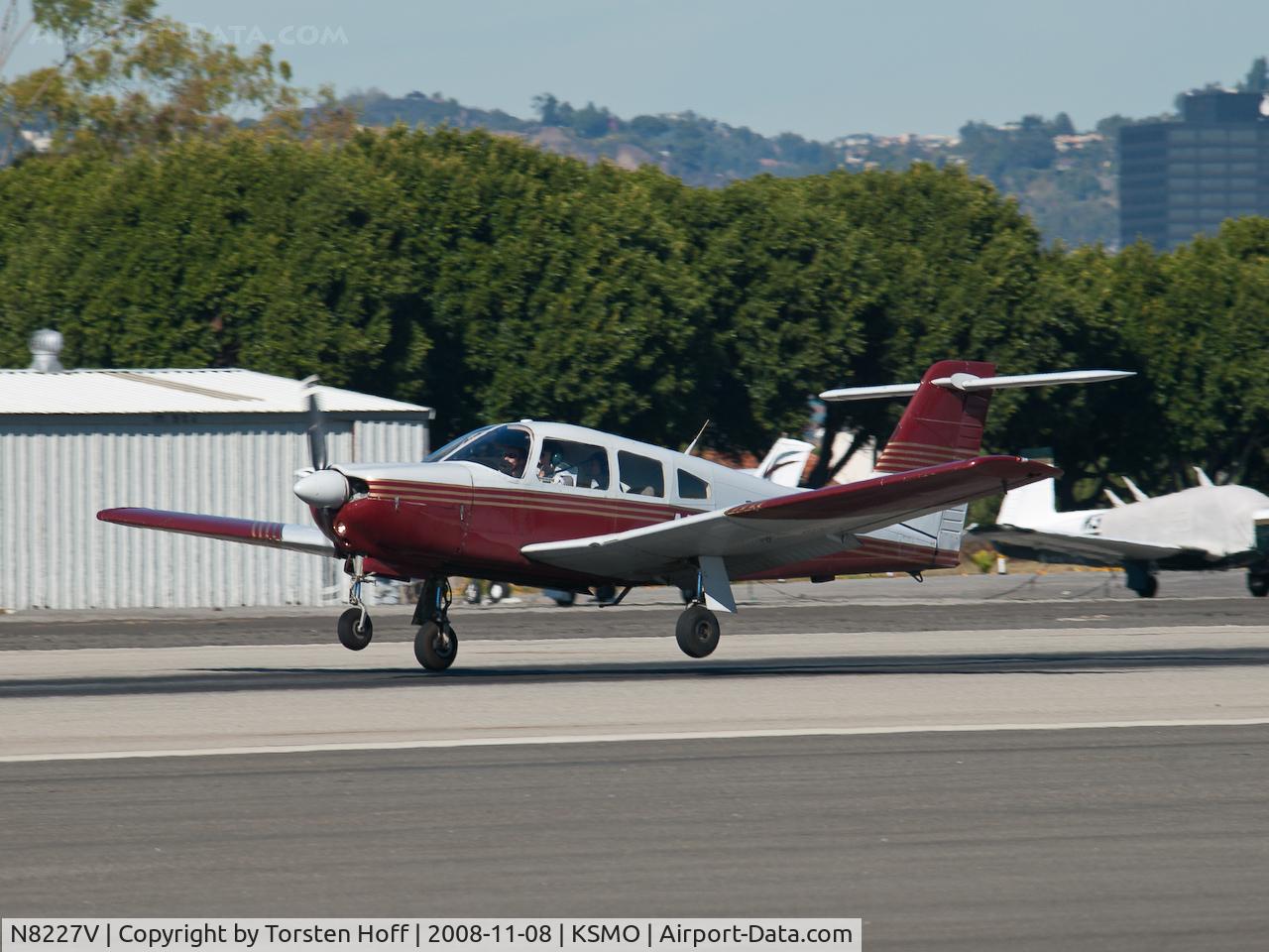 N8227V, 1980 Piper PA-28RT-201 Arrow IV C/N 28R-8018085, N8227V arriving on RWY 21