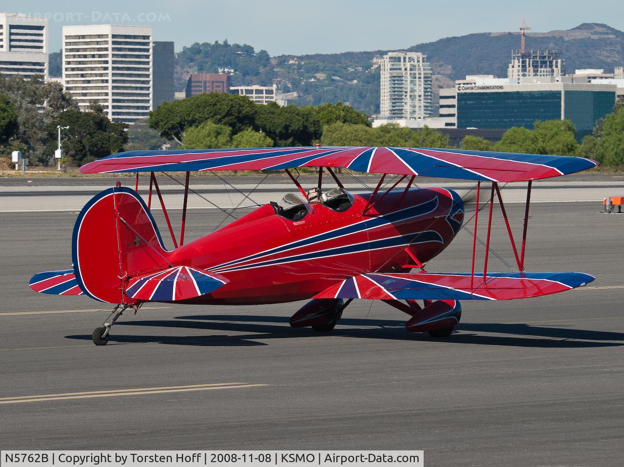N5762B, 1980 Great Lakes 2T-1A-2 Sport Trainer C/N 0833, N5762B taxiing