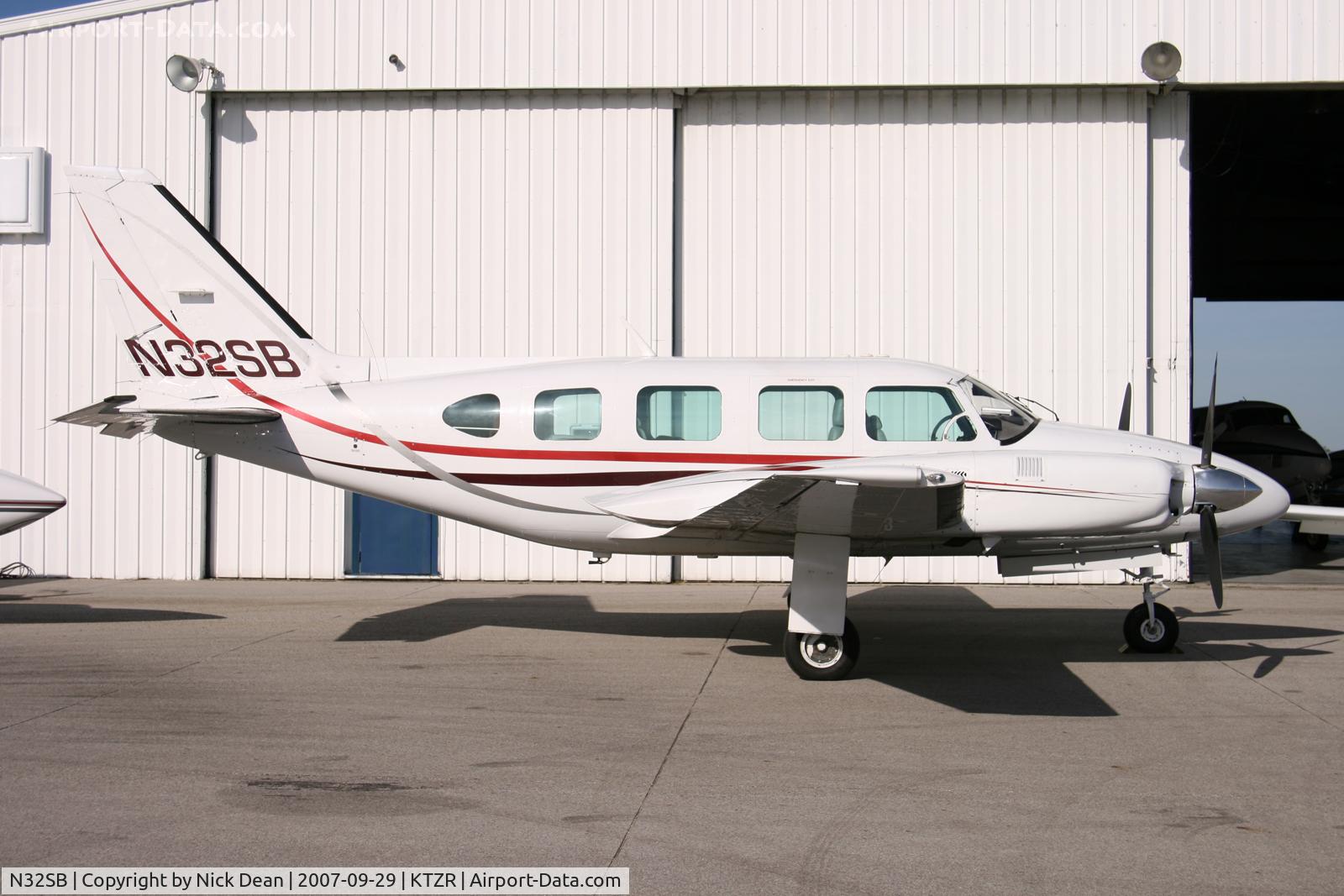 N32SB, 1976 Piper PA-31-325 Navajo C/R C/N 31-7612098, /