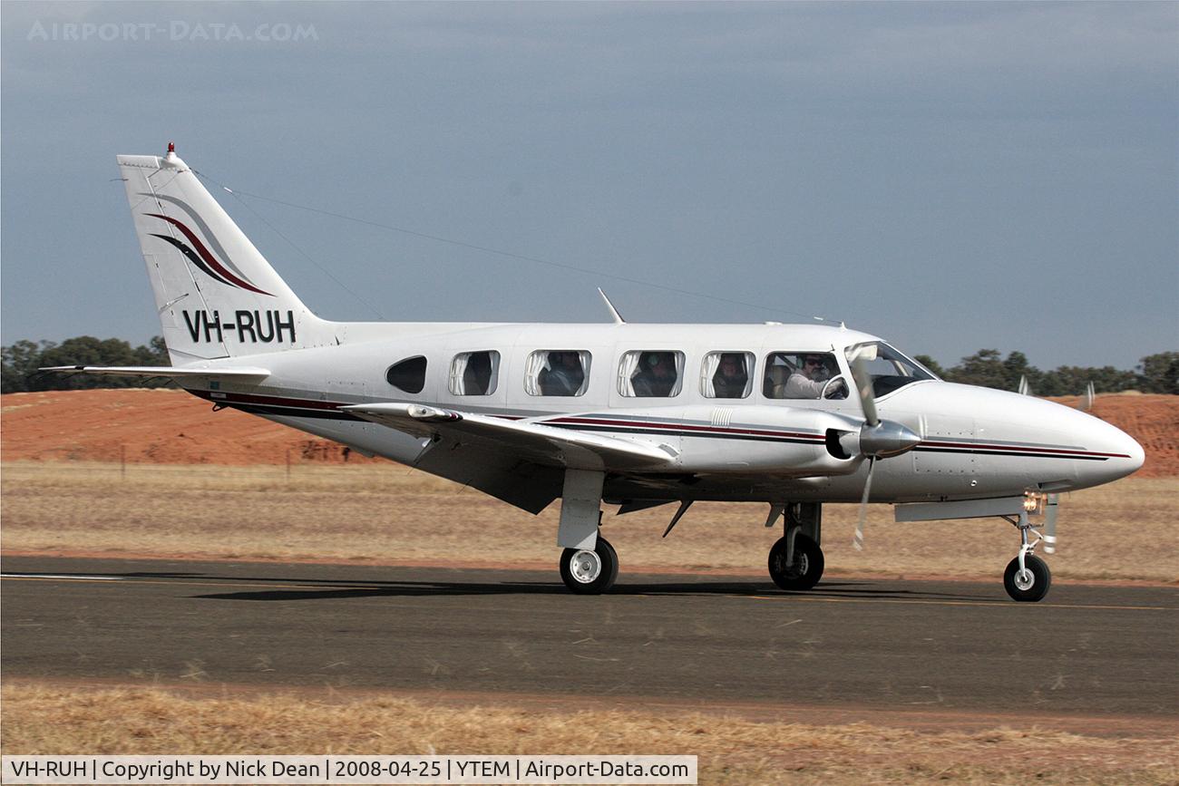 VH-RUH, 1977 Piper PA-31-350 Chieftain C/N 31-7752064, /