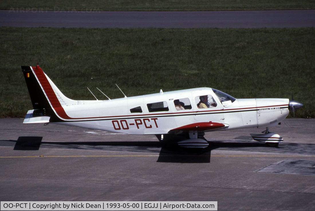OO-PCT, 1974 Piper PA-32-260 Cherokee Six Cherokee Six C/N 32-7400002, Now registered G-CCFI