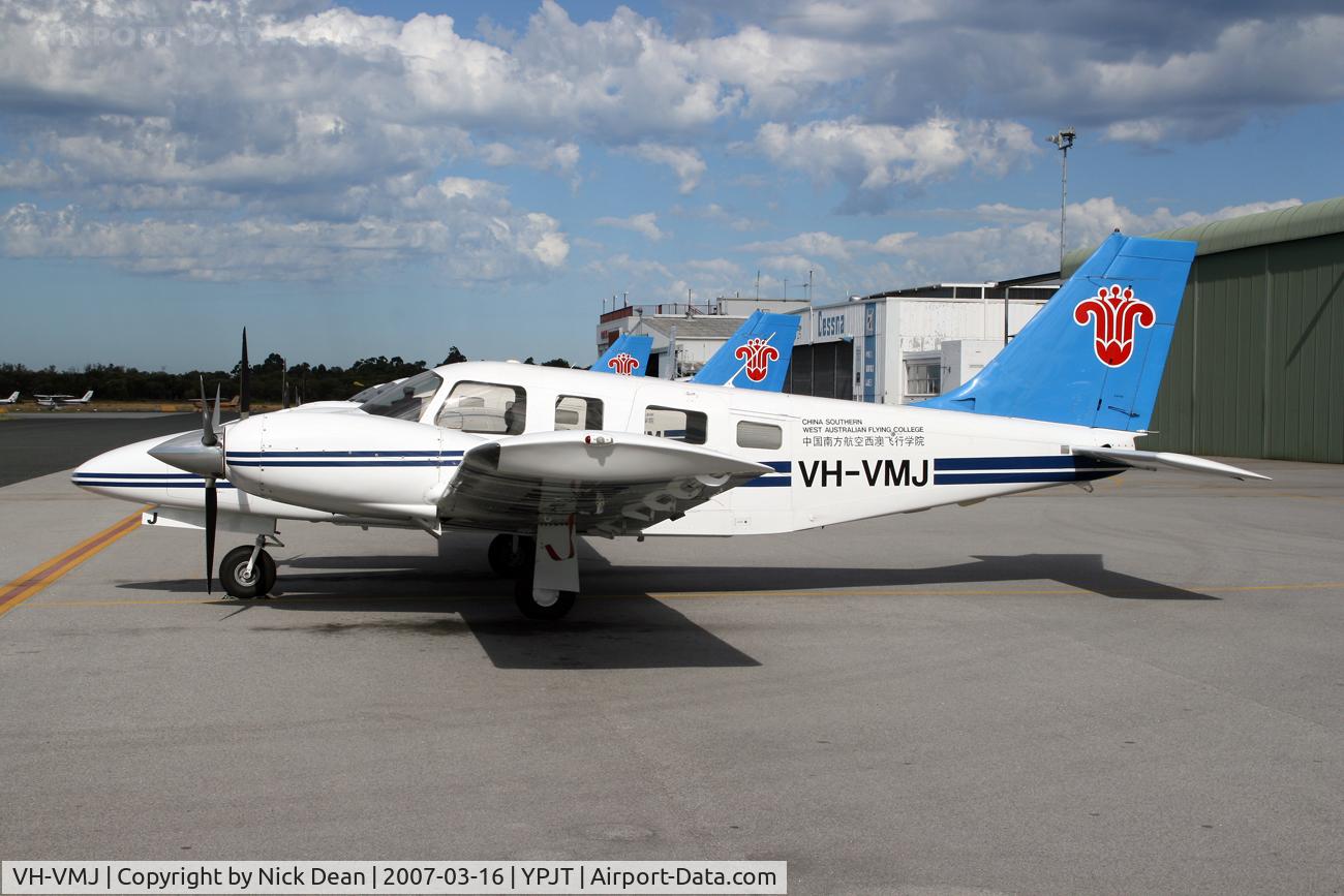 VH-VMJ, 2001 Piper PA-34-220T C/N 3449210, /