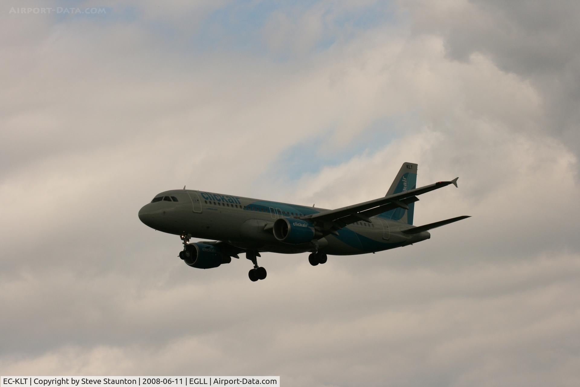 EC-KLT, 2007 Airbus A320-216 C/N 3376, Taken at London Heathrow 11th June 2008