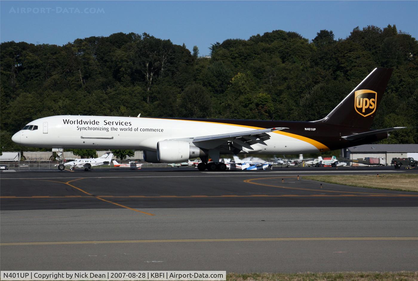N401UP, 1987 Boeing 757-24APF C/N 23723, .