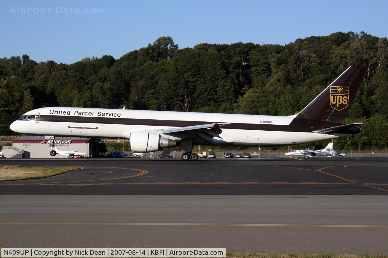N409UP, 1988 Boeing 757-24APF C/N 23731, /