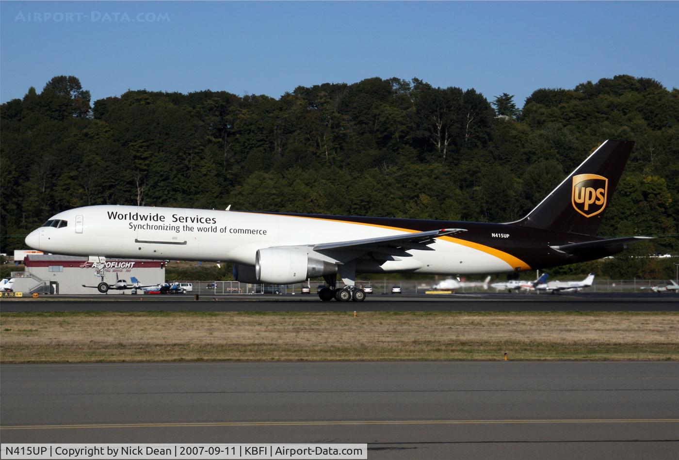 N415UP, 1988 Boeing 757-24APF C/N 23855, /