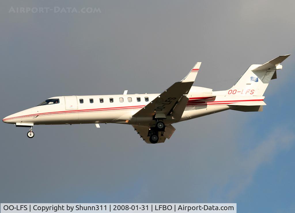 OO-LFS, 1998 Learjet 45 C/N 45-018, Landing rwy 32L