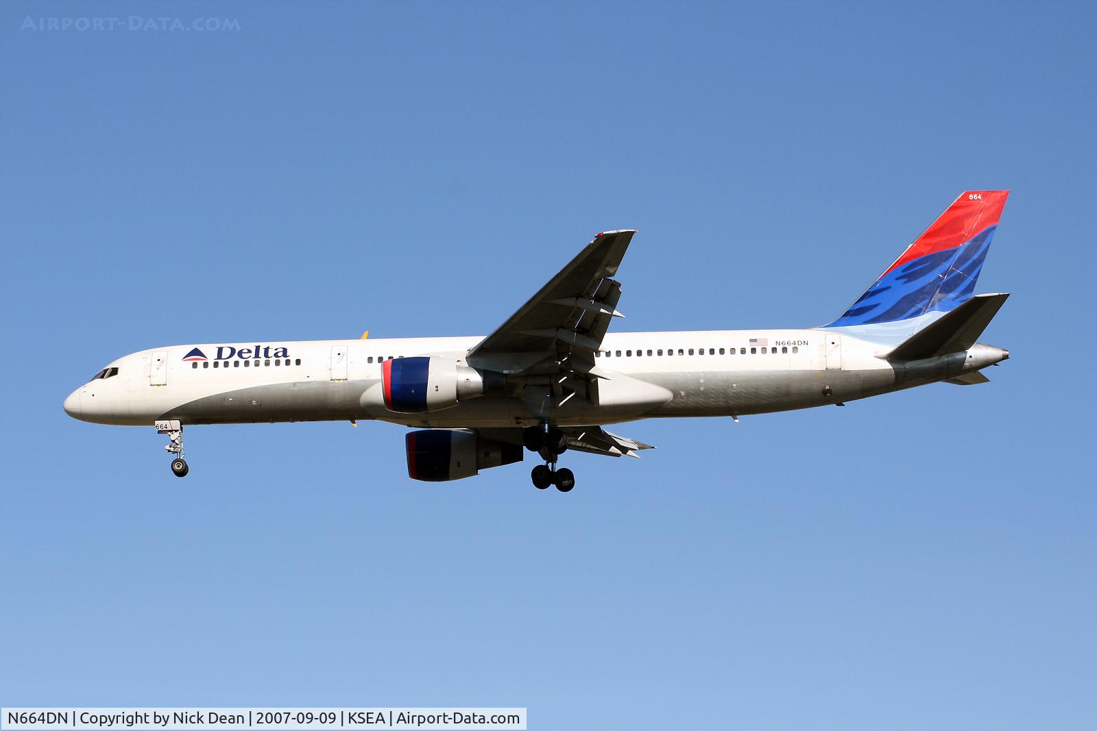 N664DN, 1991 Boeing 757-232 C/N 25012, /