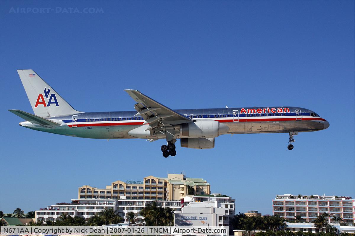 N671AA, 1992 Boeing 757-223 C/N 25336, /
