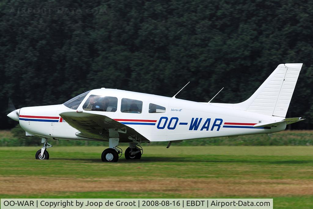 OO-WAR, Piper PA-28-161 Warrior III C/N 28-16112, old timer fly in participant