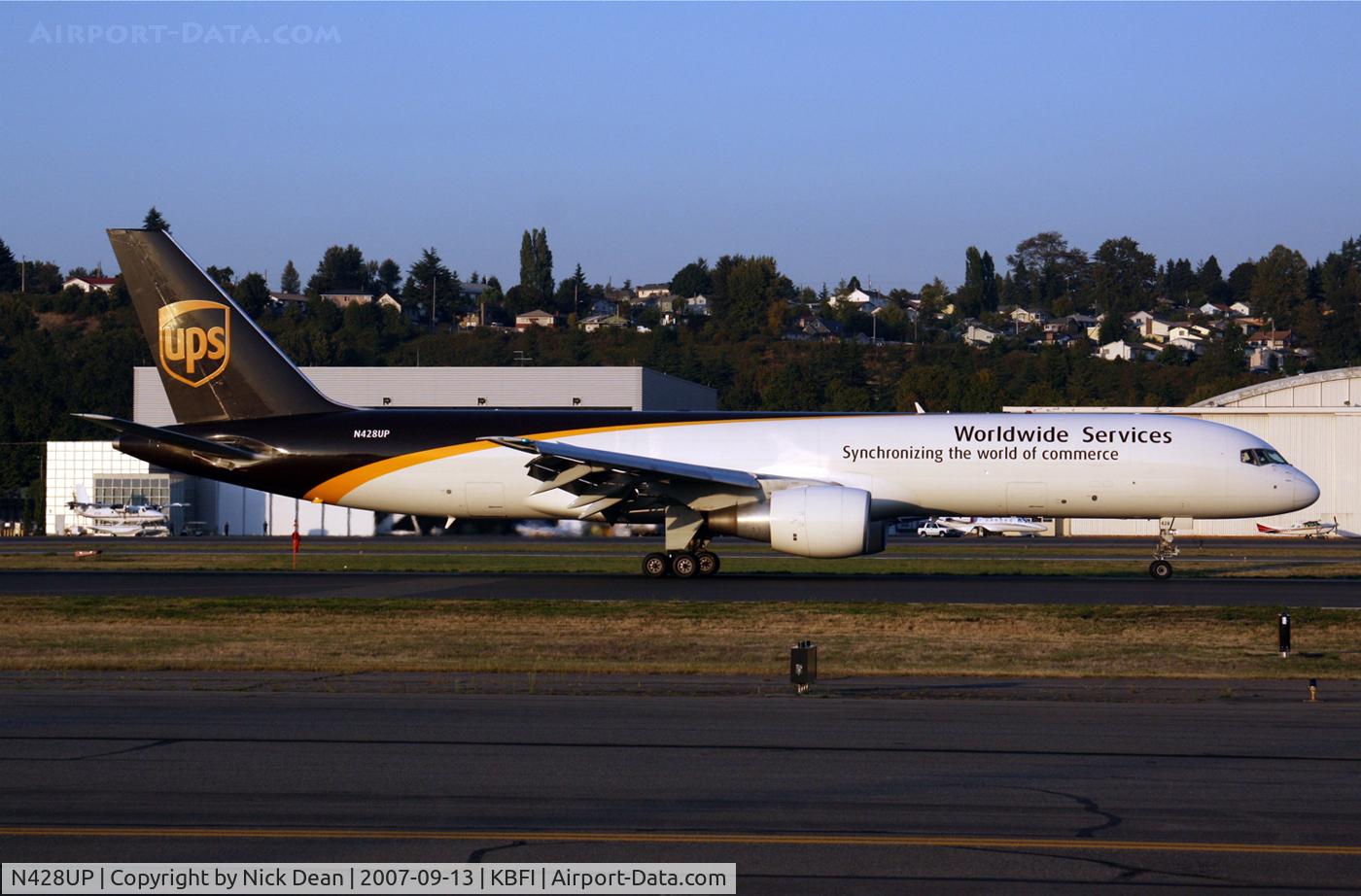 N428UP, 1992 Boeing 757-24APF C/N 25459, /