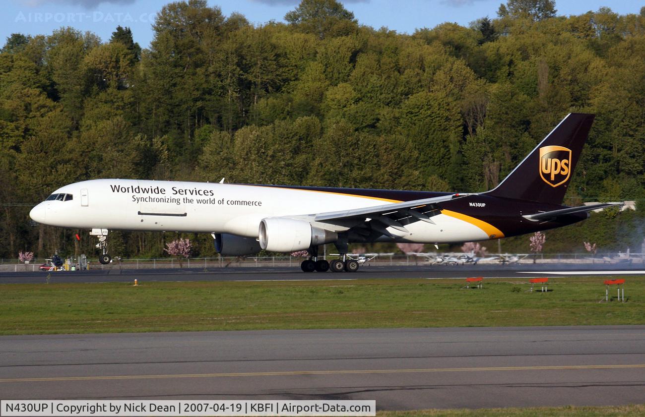N430UP, 1992 Boeing 757-24APF C/N 25461, /
