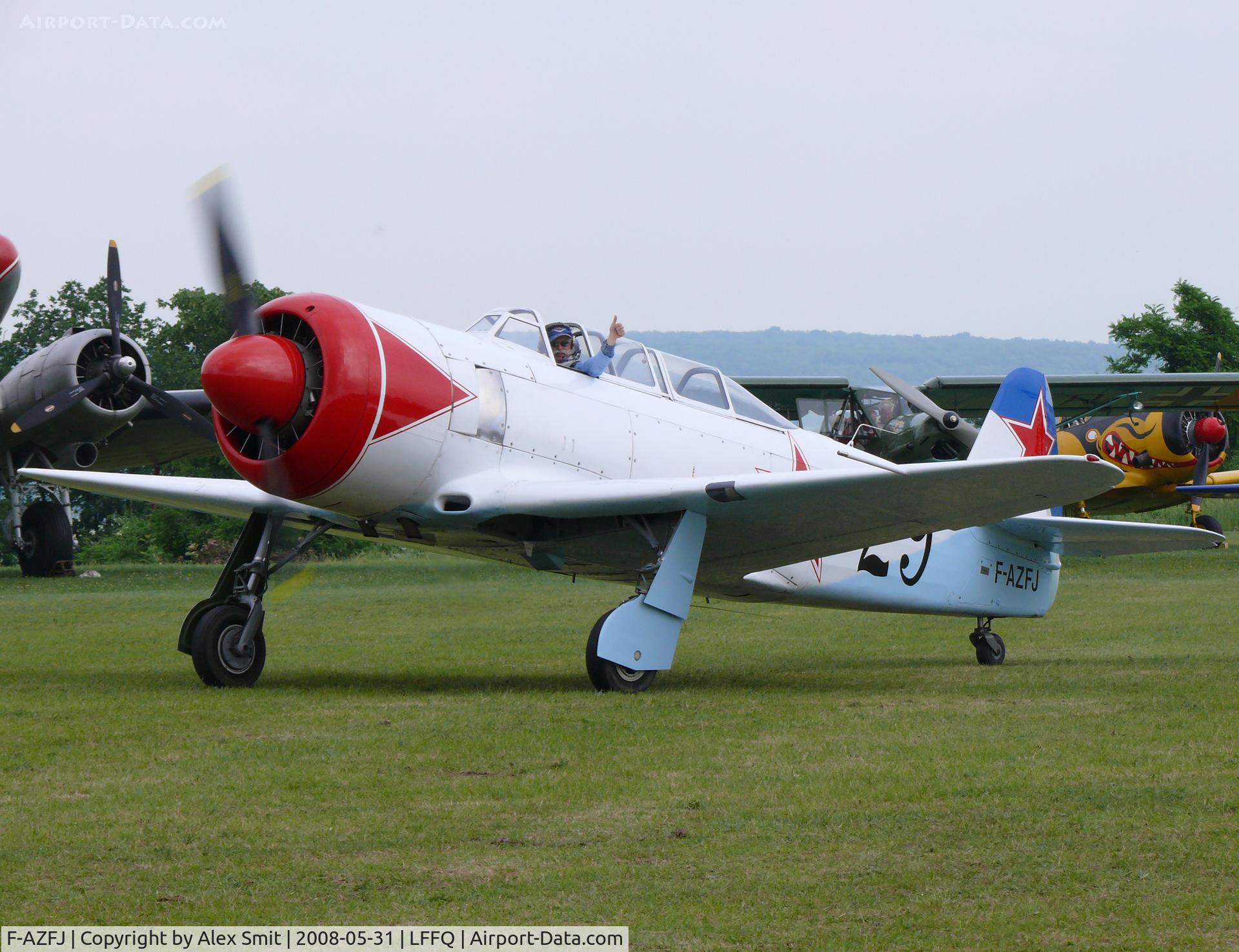 F-AZFJ, Yakovlev Yak-11 C/N 25 III/02, Yakovlev/Let C11 Moose F-AZFJ painted as Russian Air Force black 29