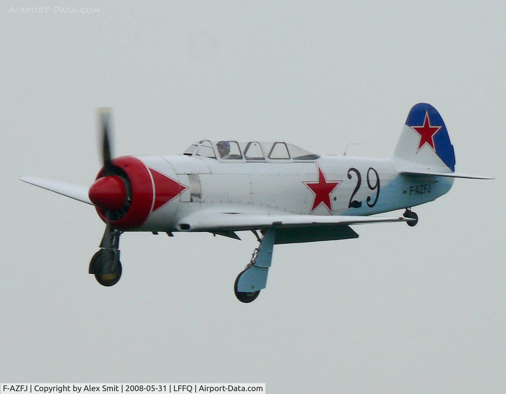 F-AZFJ, Yakovlev Yak-11 C/N 25 III/02, Yakovlev/Let C11 Moose F-AZFJ painted as Russian Air Force black 29