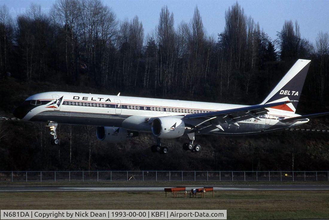 N681DA, 1993 Boeing 757-232 C/N 26957, /
