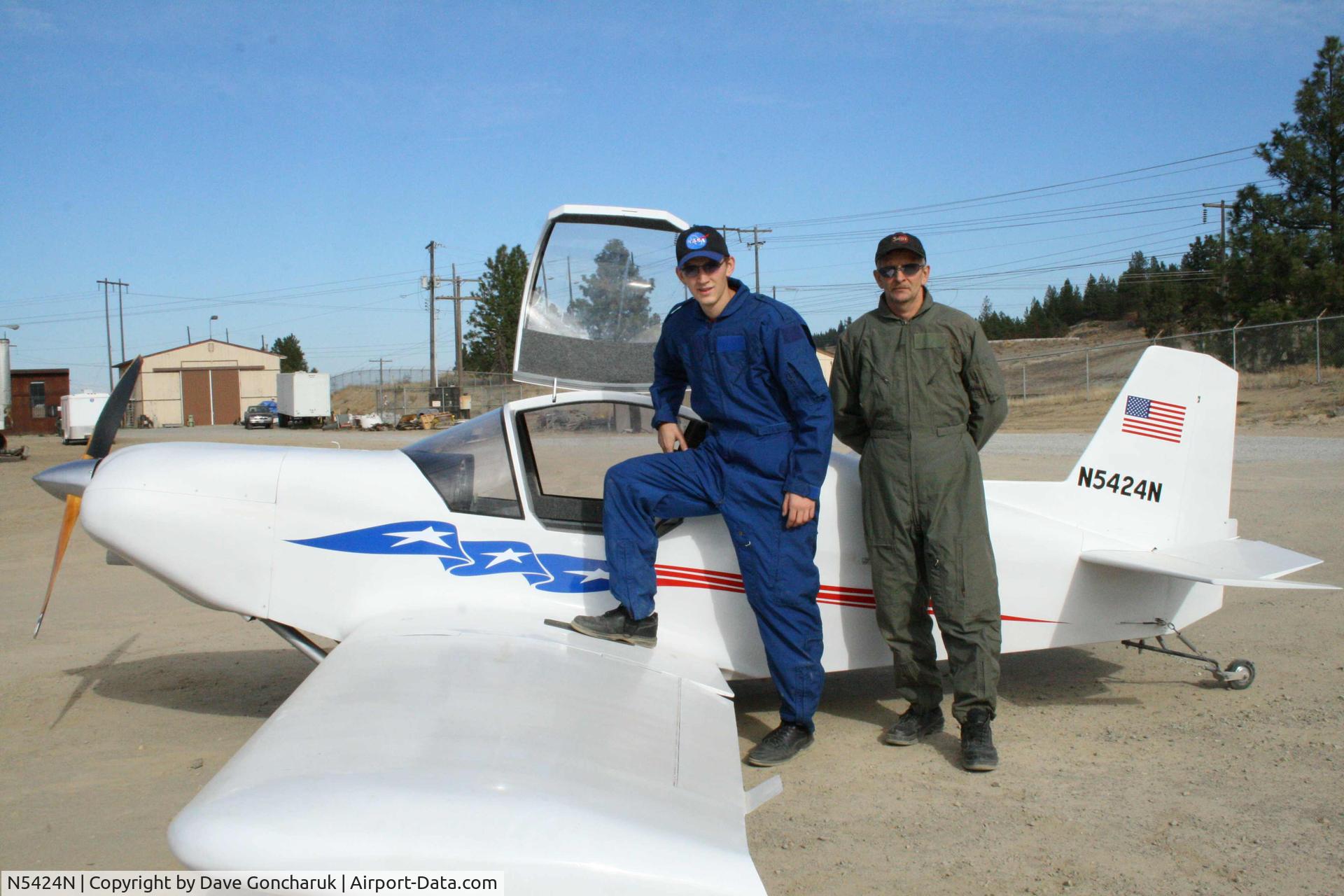 N5424N, 1986 Rand Robinson KR-2 C/N MAT-1, Dave G. in blue flight suit with co-pilot getting ready for flight