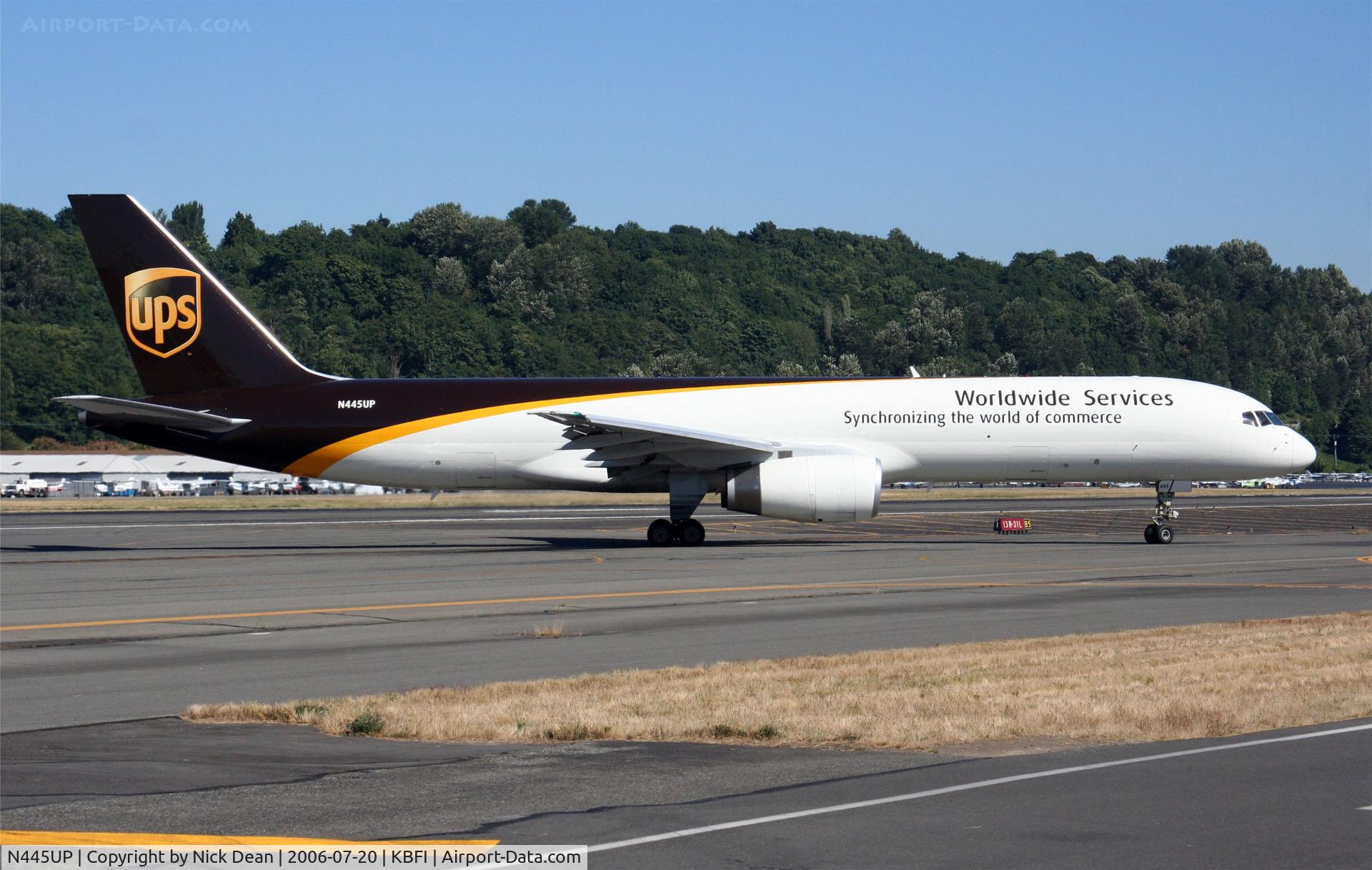 N445UP, 1994 Boeing 757-24APF C/N 27390, /