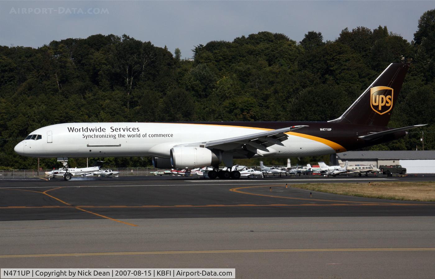 N471UP, 1998 Boeing 757-24APF C/N 28842, /