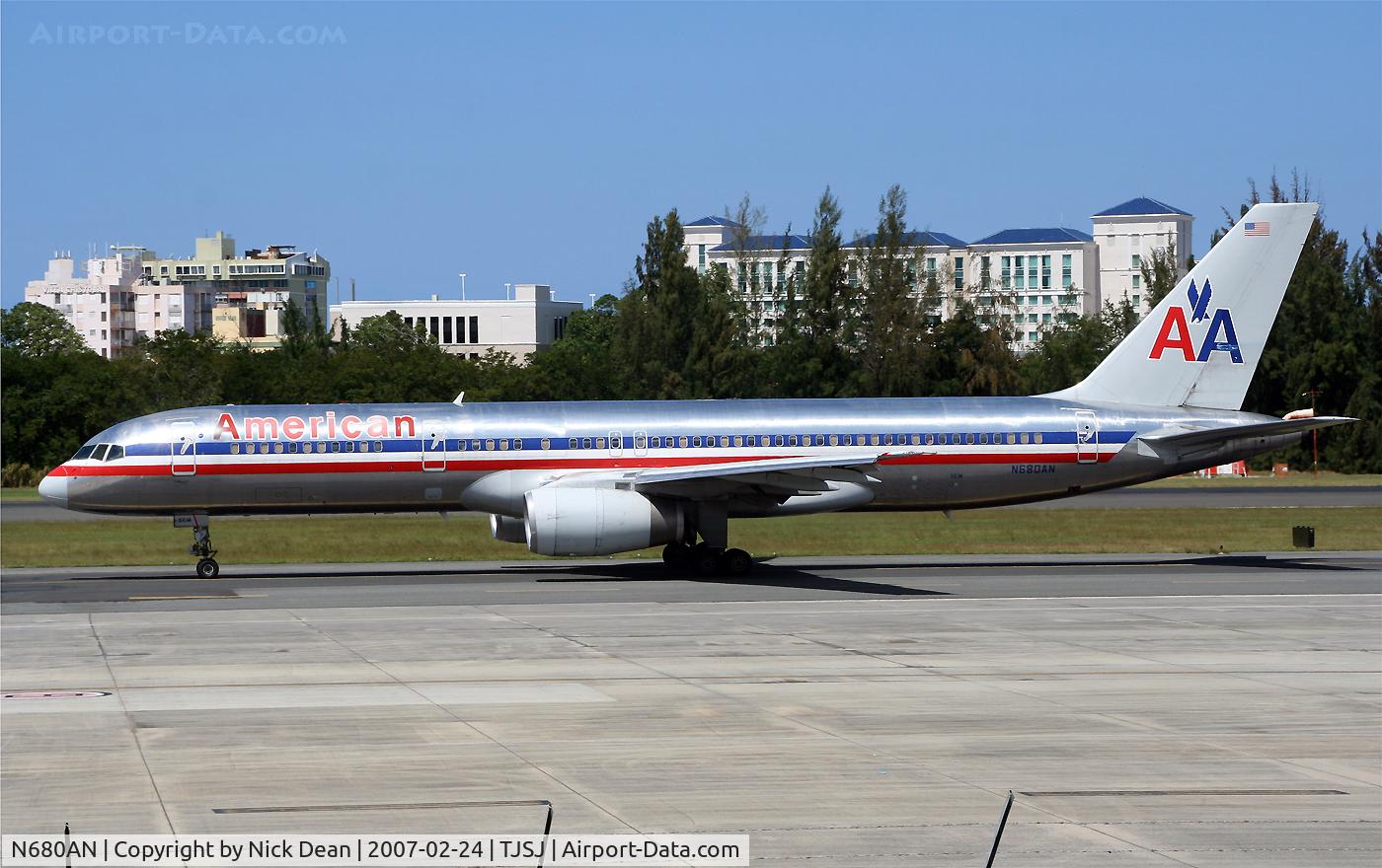 N680AN, 1999 Boeing 757-223 C/N 29590, /