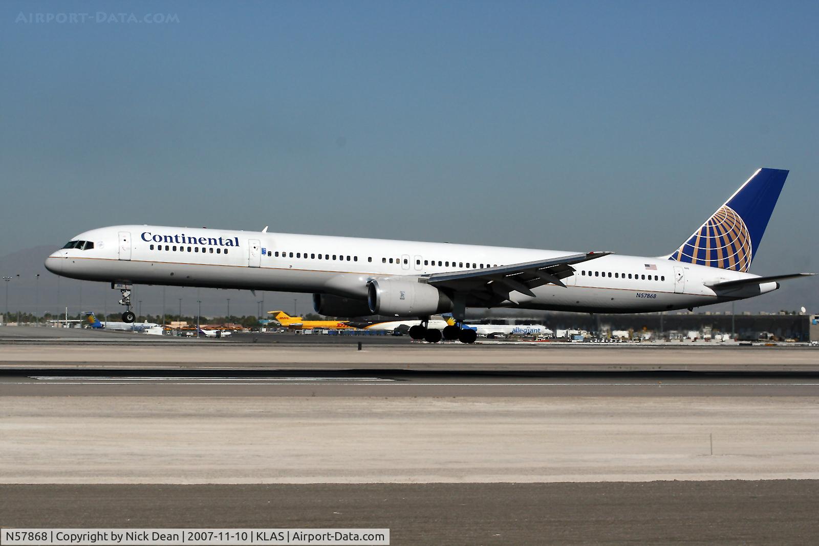 N57868, 2002 Boeing 757-33N C/N 32590, /