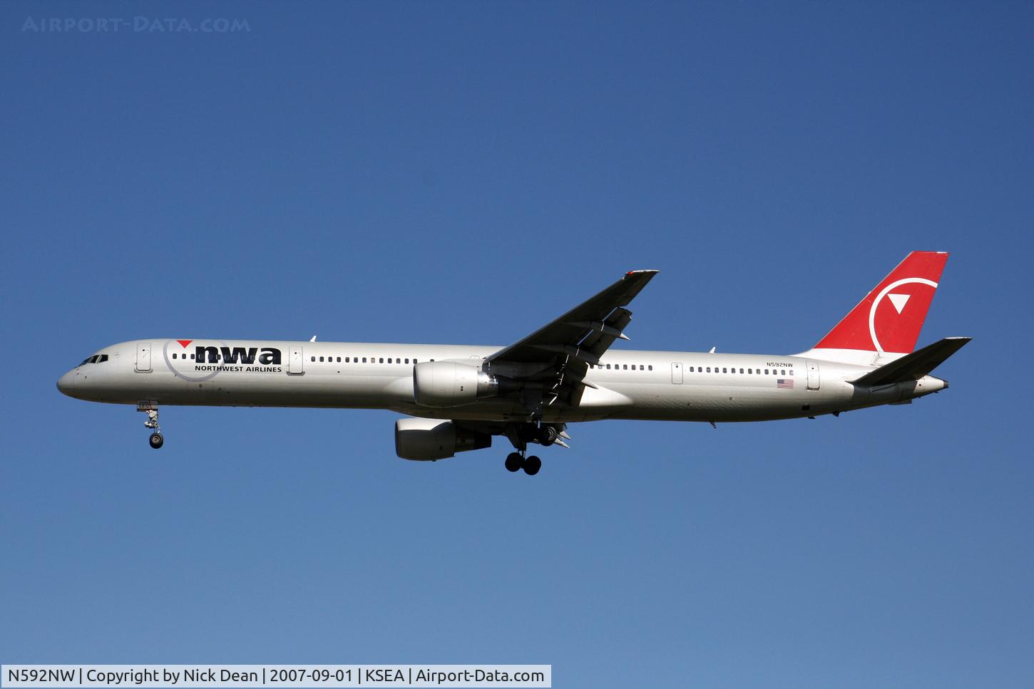 N592NW, 2003 Boeing 757-351 C/N 32992, /