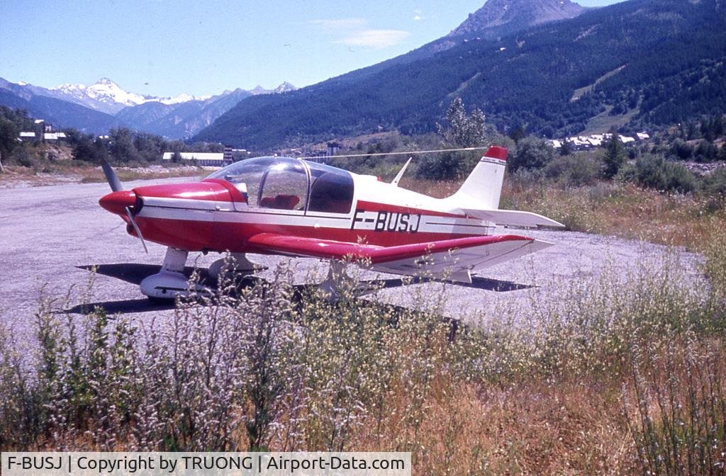 F-BUSJ, Robin DR-400-140B Major C/N 889, parking